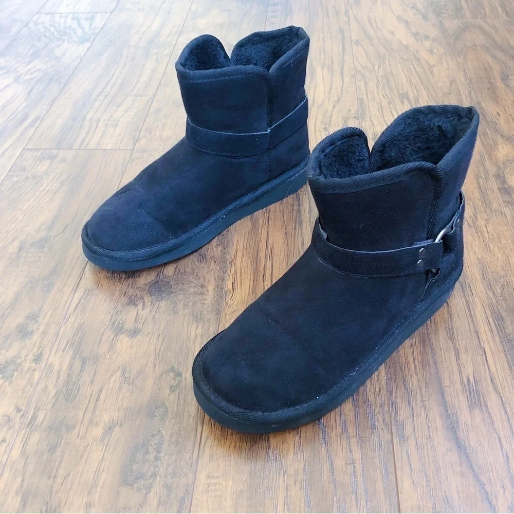 Arizona • faux shearling ankle booties black suede fur harness short low Y2K